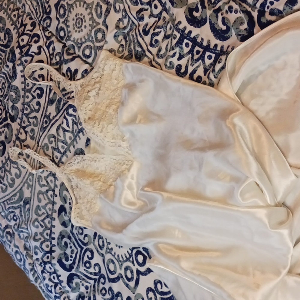 Sleeping gown